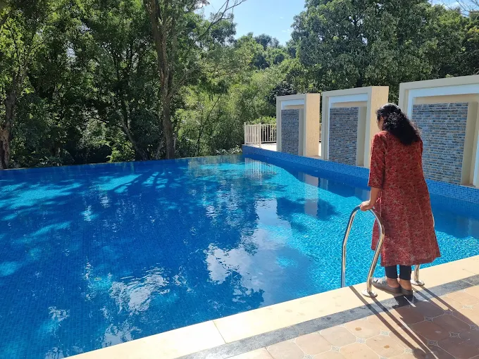 Infinity pool and food review at Tuskers Hill Anaikatti