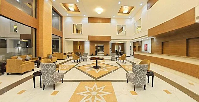 Seven-Star Service in a Five-Star Setting