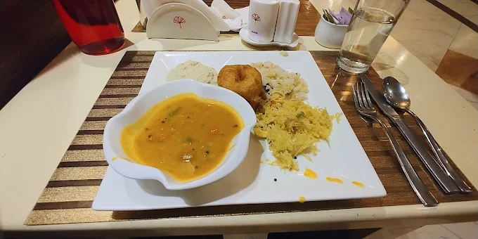 POPPYS Hotel Madurai restaurant with wide variety of delicious food