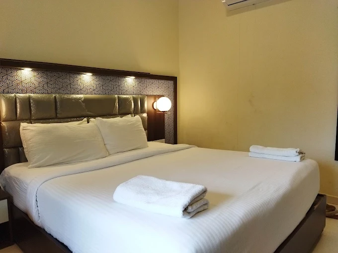 Elegant Rooms Close to Sacred Temples