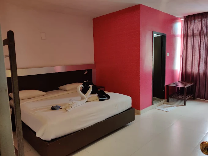 Value-for-Money Stay Close to Botanical Garden