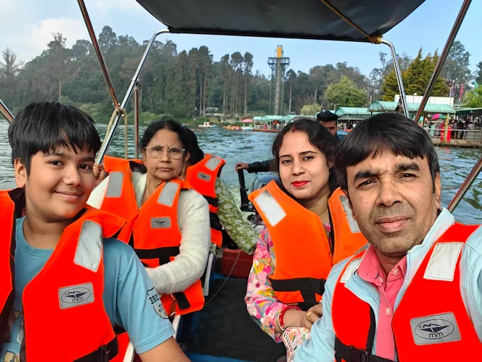 Breakfast spread at Vinayaga Inn by Poppys Ooty