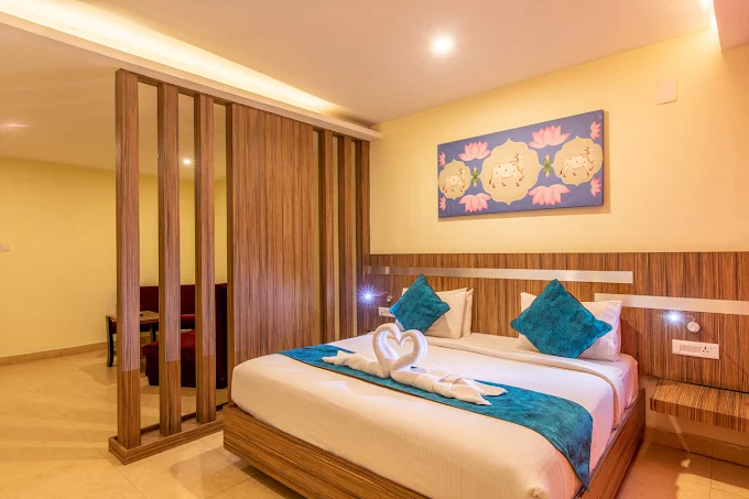 Family-friendly hotel room and amenities at Vinayaga Inn by Poppys Ooty
